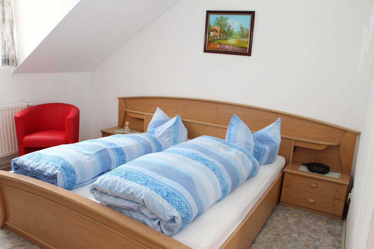 Hotel Bayerischer Hof Wiesau Экстерьер фото